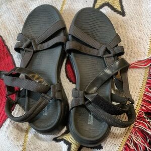 Women’s sketchers cushion sandals